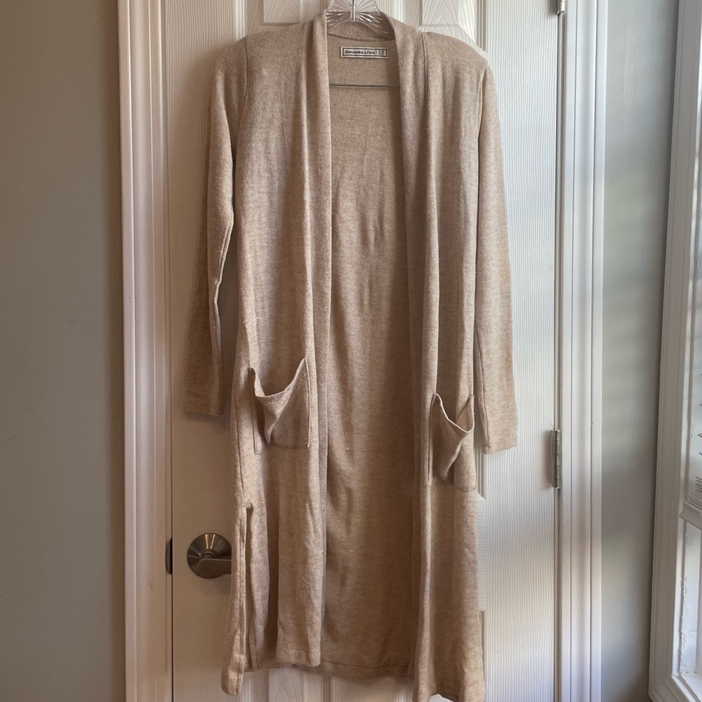 Abercrombie & Fitch Maxi Beige/Tan Cardigan. Size XS. Stretchy.